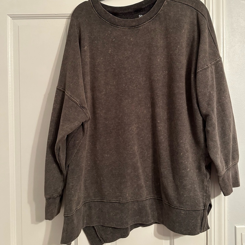 SO distressed wash crew sweatshirt